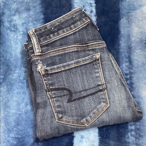 AMERICAN EAGLE SKINNY JEANS